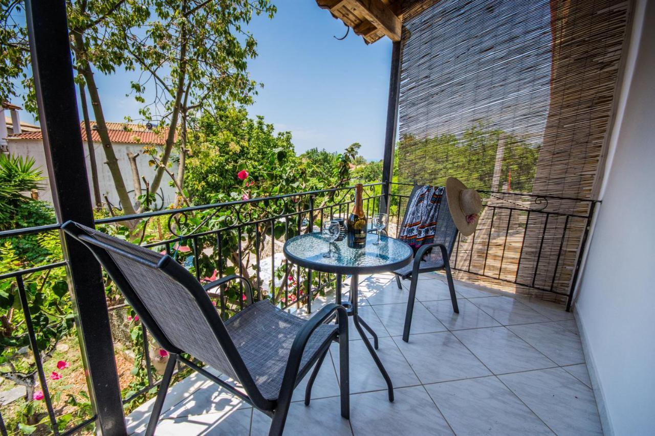 Irini Apartments And Studios 아기오스고르디오스 외부 사진