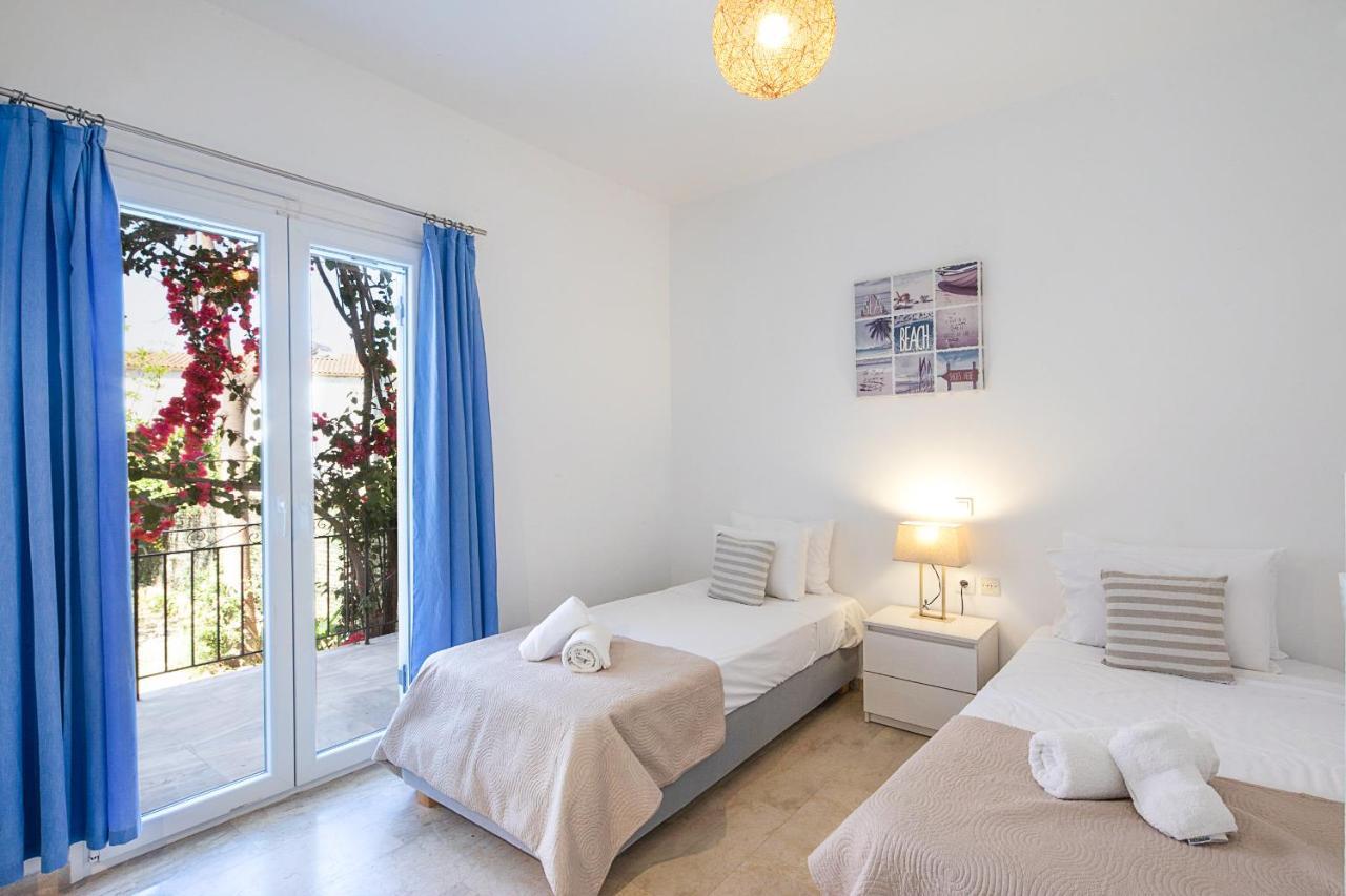Irini Apartments And Studios 아기오스고르디오스 외부 사진
